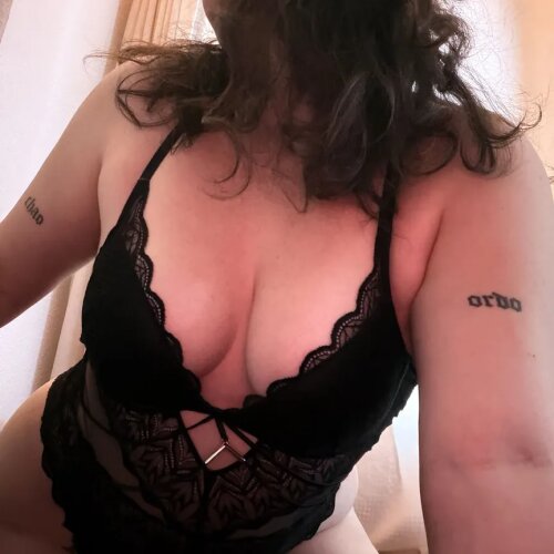 _lena-feet MYM