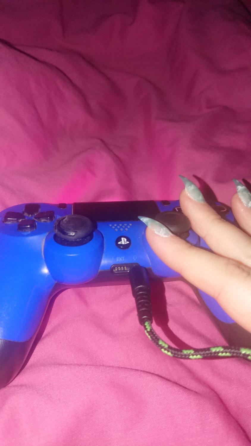 Catalina_foot_hand MYM