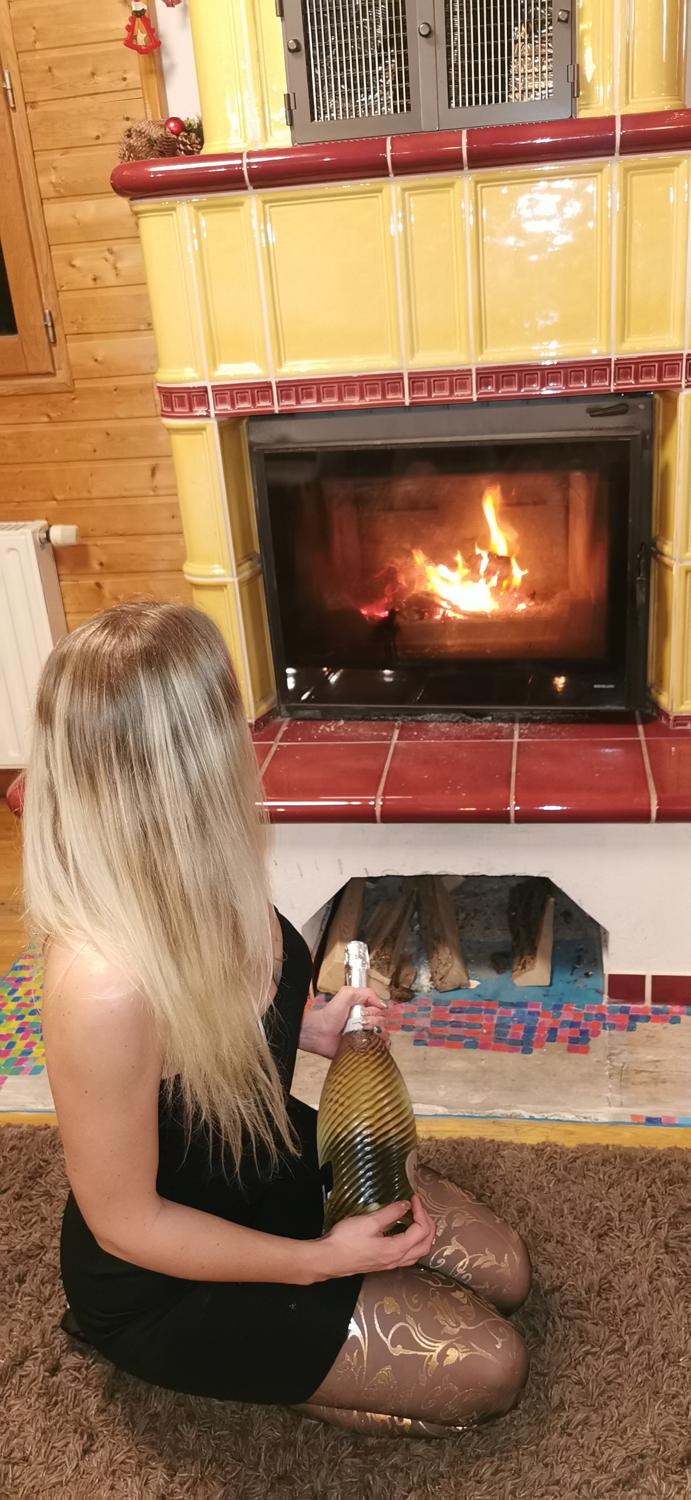 Helena_love_inside MYM