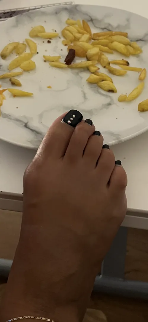 Nayla_pieds_sexxxy MYM