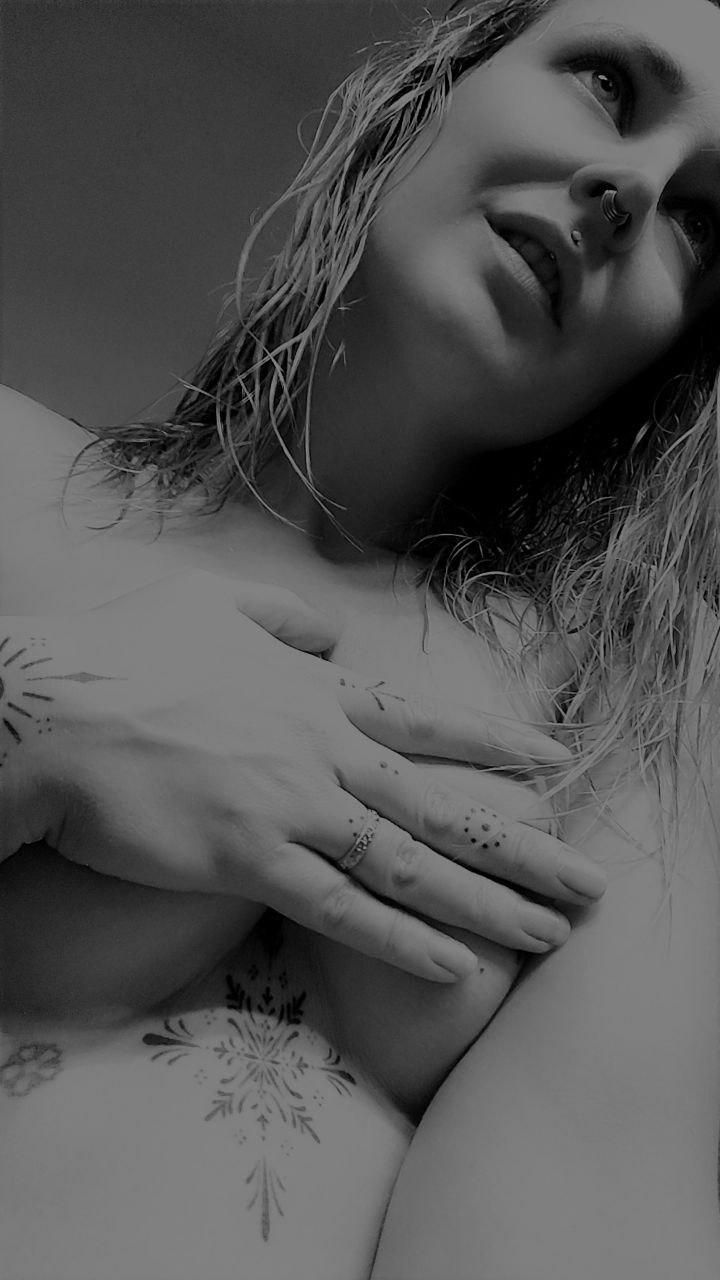 Nude_peachmel_sexy MYM