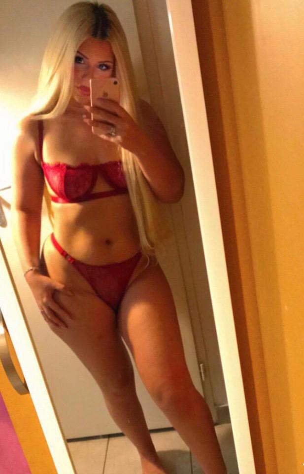 Reine_victoriaaa MYM