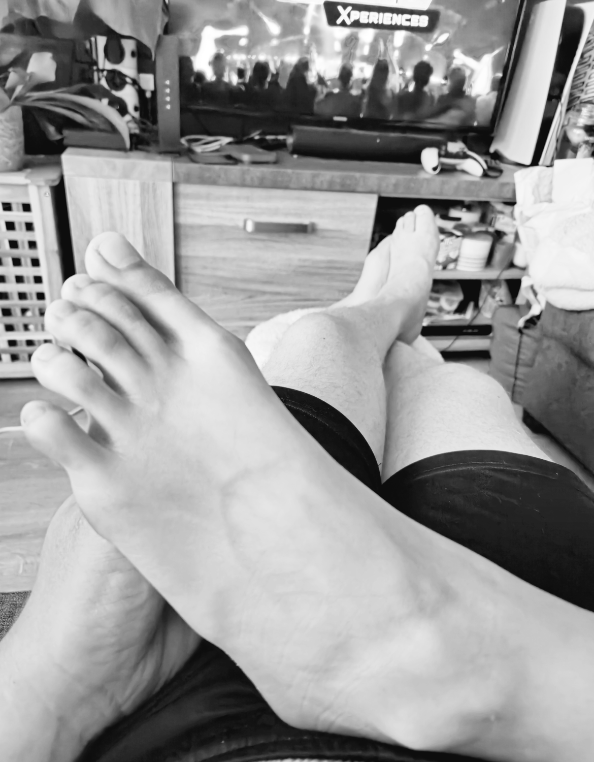 __my_pretty_body_and_feet__ MYM