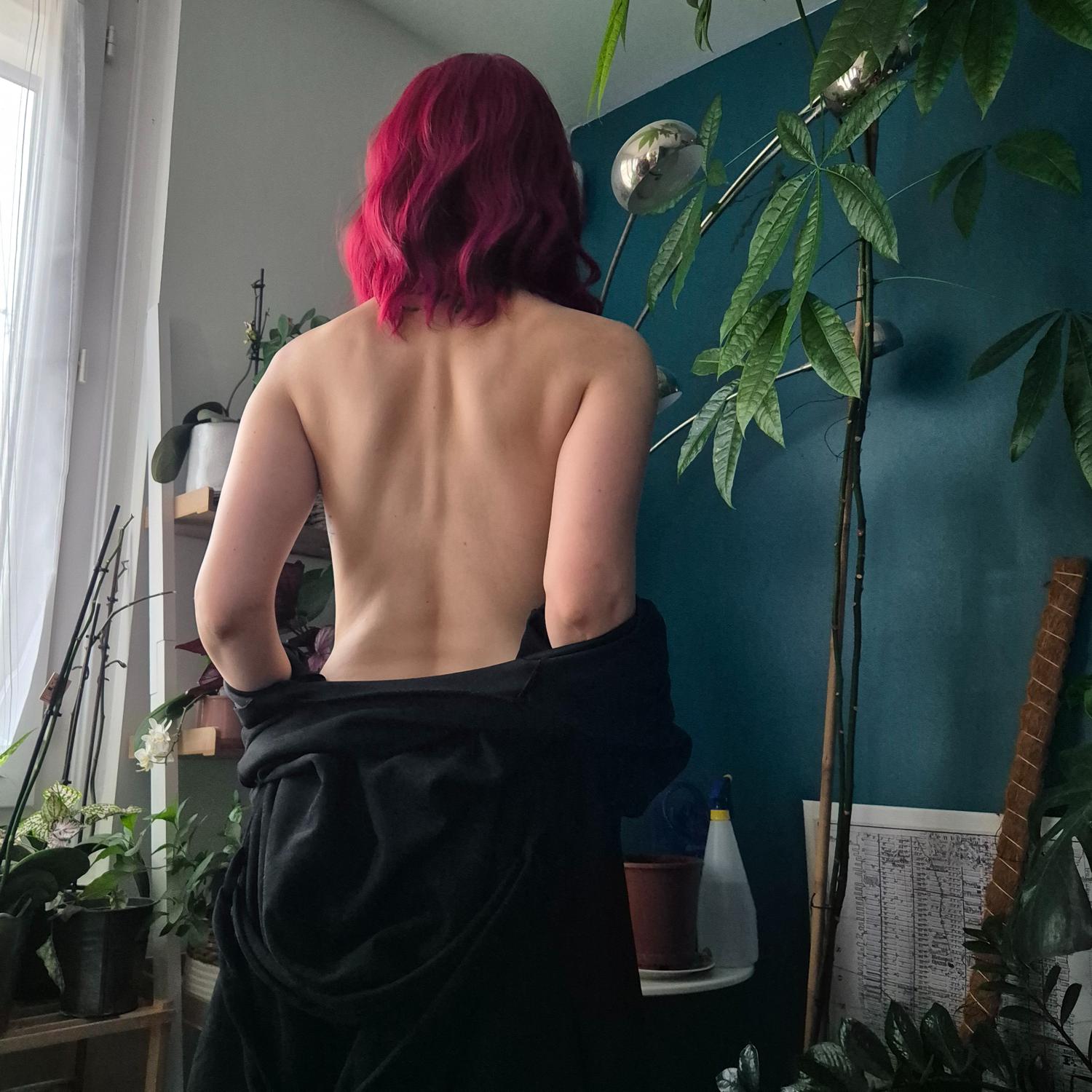 __my_pretty_body_and_feet__ MYM