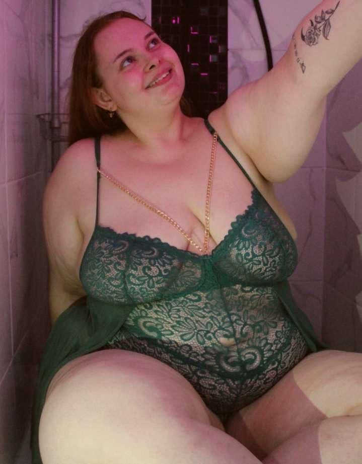_curvygirl_17 MYM